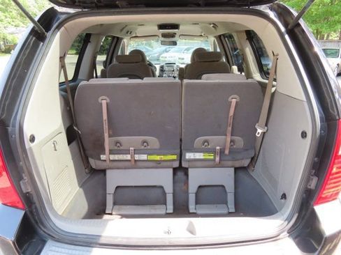 Used 2008 Kia Sedona LX FWD image 9