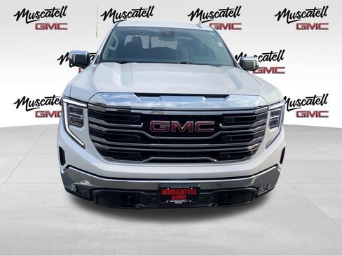 Used 2023 GMC Sierra 1500 SLT w/ SLT Premium Package AWD/4WD image 2