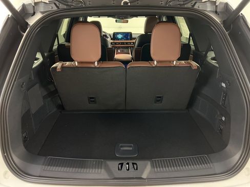 Used 2026 Lincoln Aviator Reserve image 37