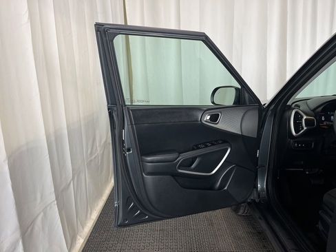 Used 2023 Kia Soul LX w/ LX Technology Package FWD image 20