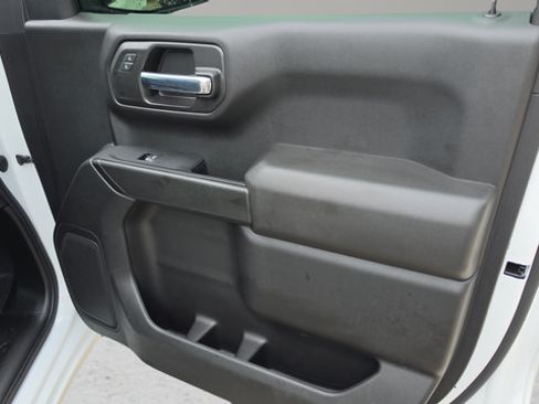 Used 2022 Chevrolet Silverado 1500 Custom w/ Safety Confidence Package AWD/4WD image 24