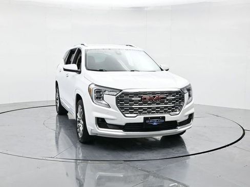 Used 2022 GMC Terrain Denali image 4