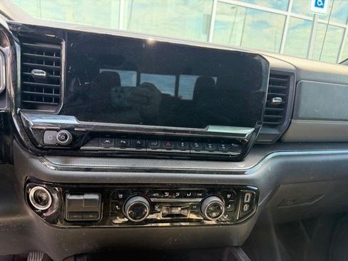 Used 2023 Chevrolet Silverado 1500 ZR2 AWD/4WD image 13