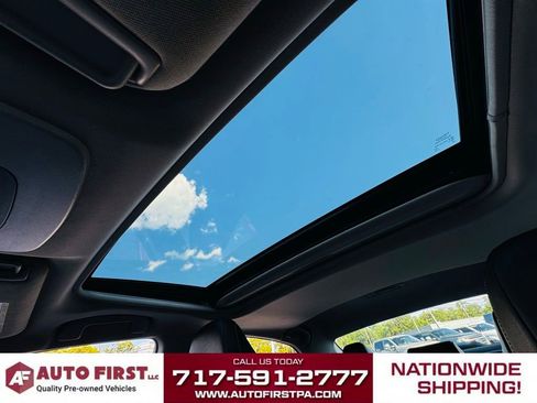 Used 2022 Toyota Camry SE image 16