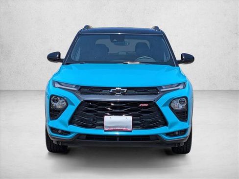 Used 2022 Chevrolet TrailBlazer RS w/ Sun and Liftgate Package FWD image 2