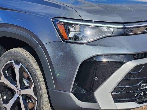 New 2026 Volkswagen Taos SEL AWD/4WD image 28