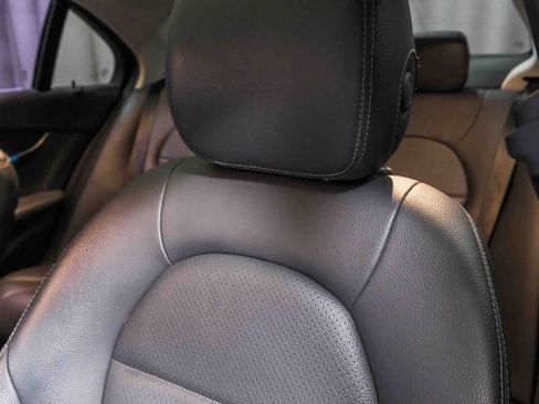 Used 2021 Mercedes-Benz C 300 Sedan image 19