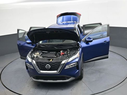 Used 2023 Nissan Rogue SV image 45