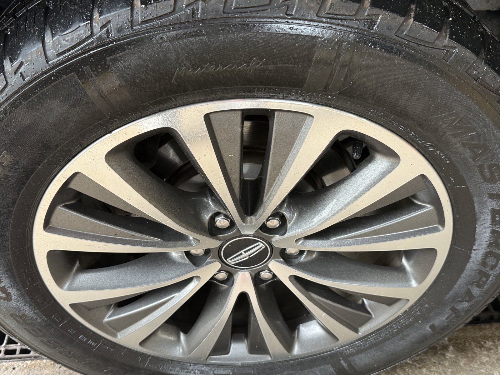 Used 2017 Lincoln Navigator Select AWD/4WD image 35