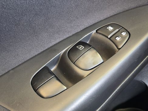 Used 2013 Nissan Sentra SV w/ Driver Pkg image 32