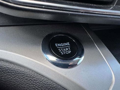 Used 2022 Ford Explorer XLT w/ Equipment Group 202A image 19