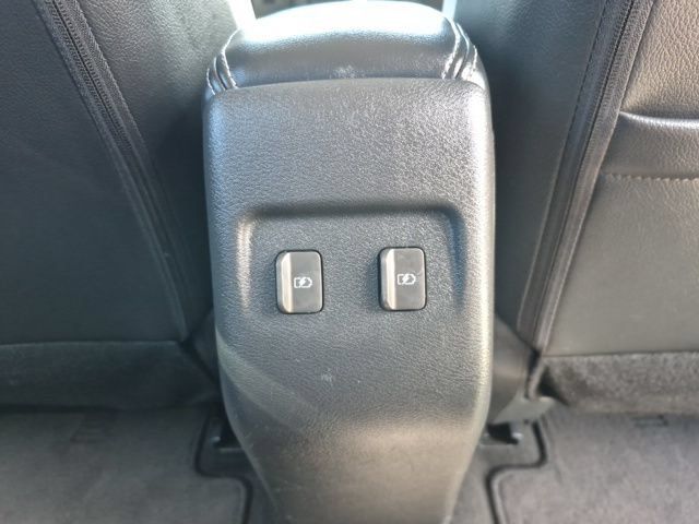 Used 2023 Nissan Kicks SR w/ SR Premium Package FWD image 15