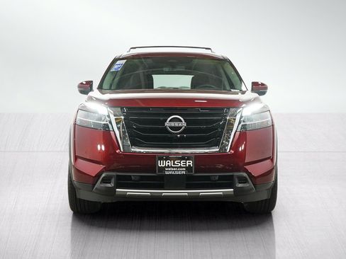 Used 2023 Nissan Pathfinder SL w/ SL Premium Package AWD/4WD image 8