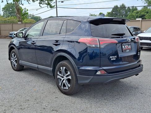 Used 2018 Toyota RAV4 LE w/ All Weather Liner Package AWD/4WD image 8