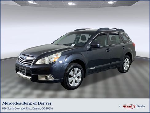 Used 2011 Subaru Outback 2.5i Limited image 1