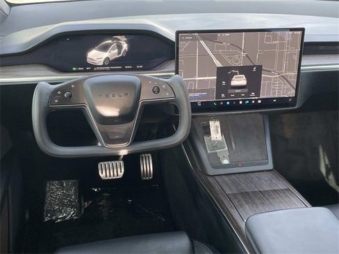 Used 2022 Tesla Model X image 6