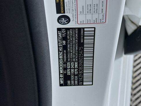 Used 2022 Mercedes-Benz E 350 Sedan w/ AMG Line Exterior image 40