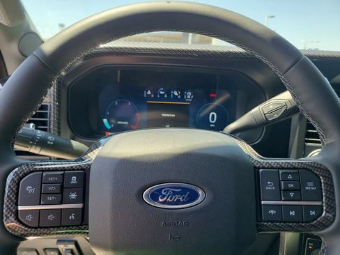 New 2026 Ford F250 Lariat w/ Black Appearance Package AWD/4WD image 37