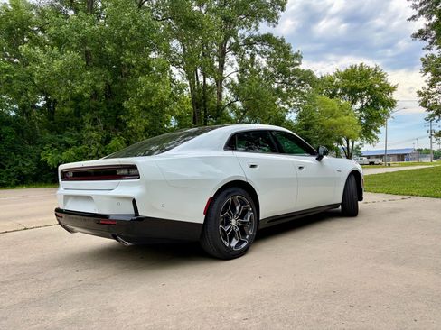 New 2026 Dodge Charger R/T AWD/4WD image 10