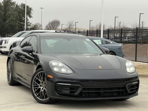 Used 2022 Porsche Panamera Platinum Edition image 2