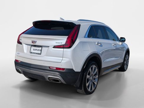 Used 2023 Cadillac XT4 Premium Luxury w/ Technology Package FWD image 6