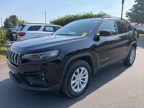 Used 2022 Jeep Cherokee Latitude Lux w/ Sun & Sound Group AWD/4WD image 3