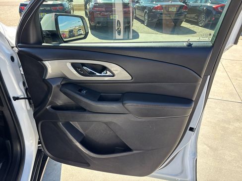 Used 2018 Chevrolet Traverse LT image 28