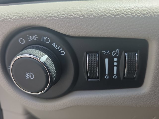 Used 2022 Chrysler Pacifica Touring-L FWD image 27