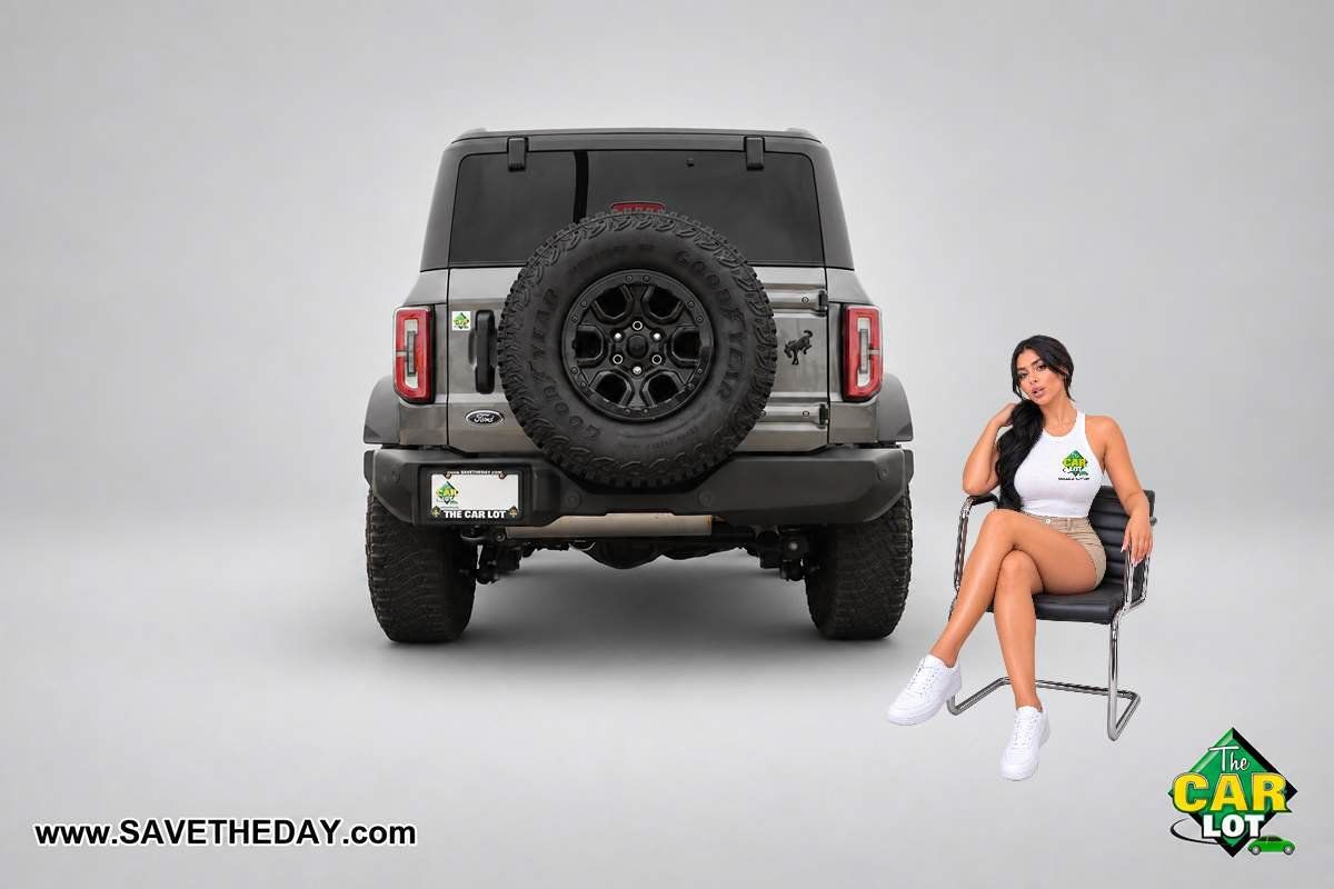 Used 2023 Ford Bronco Wildtrak AWD/4WD image 7