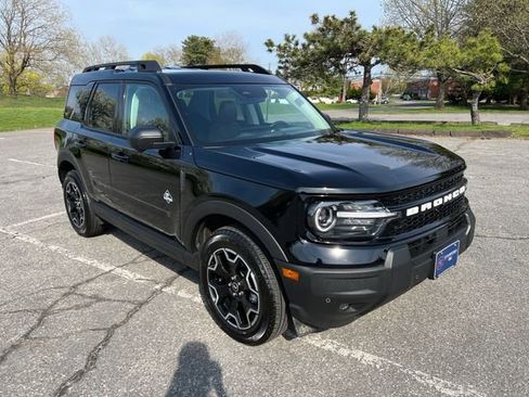 Used 2025 Ford Bronco Sport Outer Banks w/ Outer Banks Tech Package+ AWD/4WD image 1