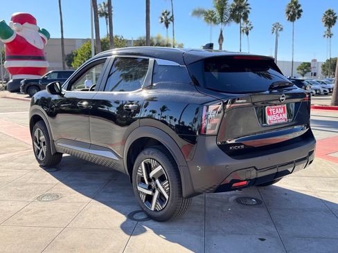 New 2026 Nissan Kicks SV w/ SV Premium Package image 5