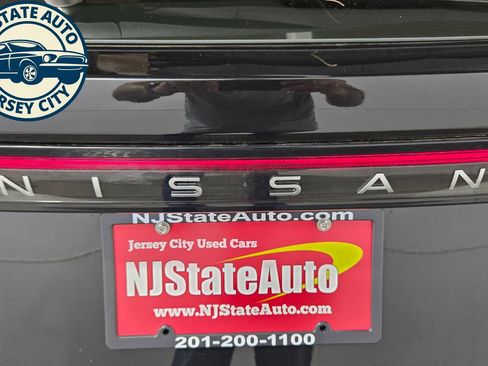 Used 2023 Nissan Ariya AWD image 30