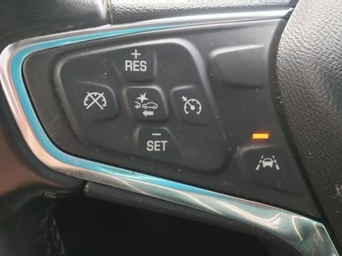 Used 2021 Chevrolet Equinox Premier image 9