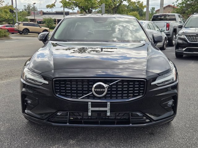 Used 2024 Volvo S60 B5 Core FWD image 2