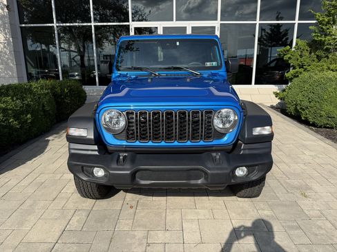 Used 2024 Jeep Wrangler Unlimited Sport AWD/4WD image 2