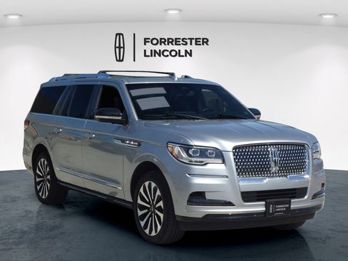 Certified 2023 Lincoln Navigator L Reserve AWD/4WD image 1