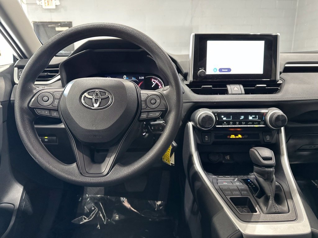 Certified 2024 Toyota RAV4 LE AWD/4WD image 10