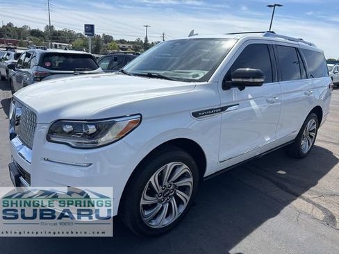 Used 2023 Lincoln Navigator Reserve AWD/4WD image 11