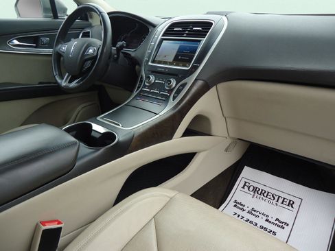 Used 2016 Lincoln MKX Reserve w/ Climate Package image 26