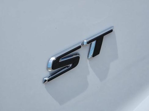 Used 2026 Buick Enclave Sport Touring FWD image 16