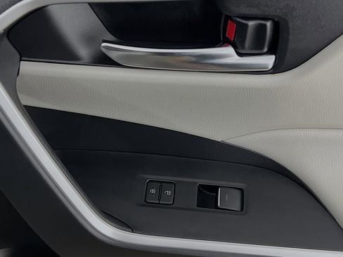 Used 2024 Toyota RAV4 XLE w/ Convenience Package image 32