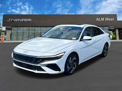 Used 2024 Hyundai Elantra SEL w/ Convenience Package