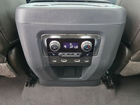 Used 2021 GMC Yukon Denali w/ Denali Premium Package image 25