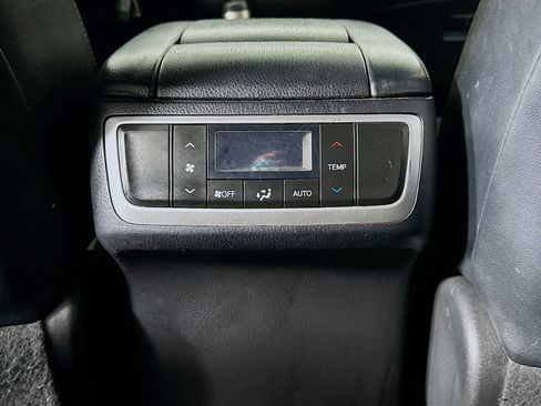 Used 2017 Toyota Highlander Plus image 25