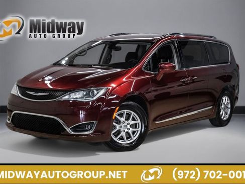 Used 2020 Chrysler Pacifica Touring-L image 1