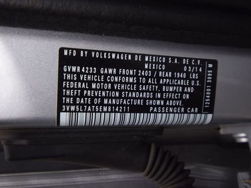 Used 2014 Volkswagen Beetle TDI image 26