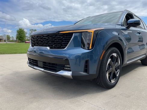 New 2026 Kia Sorento EX AWD/4WD image 16