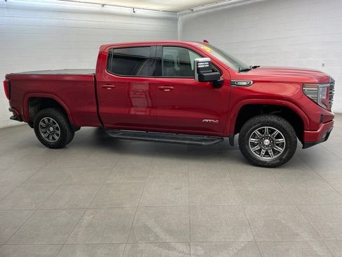 Used 2024 GMC Sierra 1500 AT4 w/ Technology Package AWD/4WD image 8