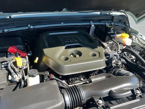 Used 2023 Jeep Wrangler Sport AWD/4WD image 34