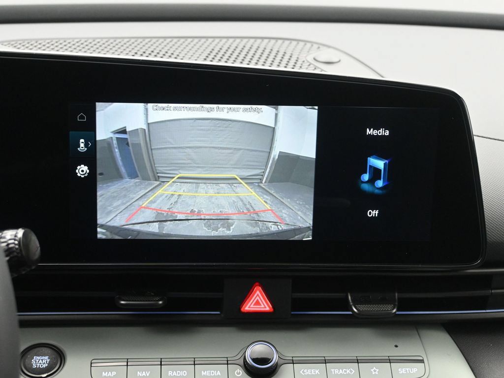 Used 2026 Hyundai Elantra Limited w/ Cargo Package FWD image 17